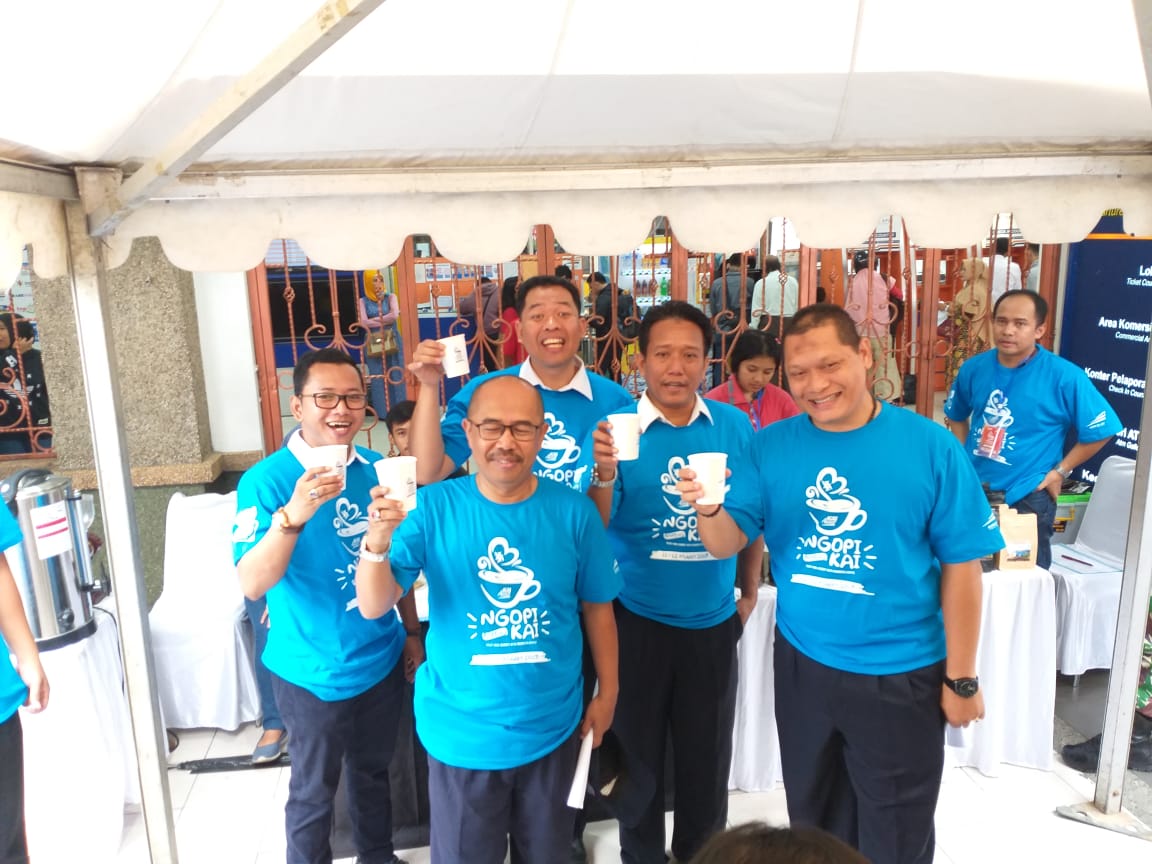Masyarakat dan Penumpang KAI Bisa Ngopi Gratis di Stasiun